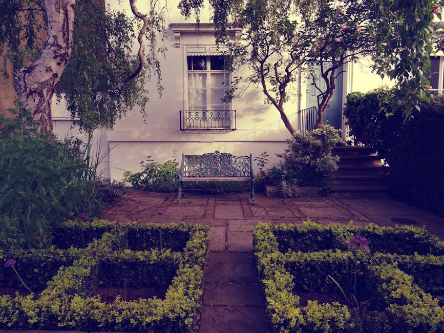 Gardeners for Kew Village cottages small garden solutions